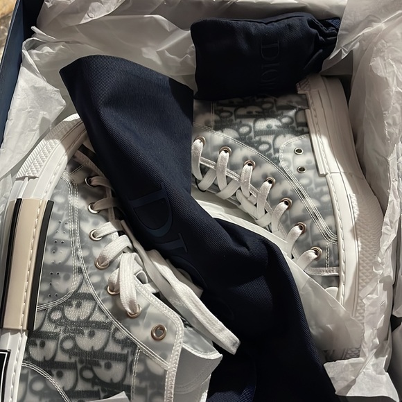 Brand new high top dior B23 size 38 which is size 5 us - Picture 2 of 5